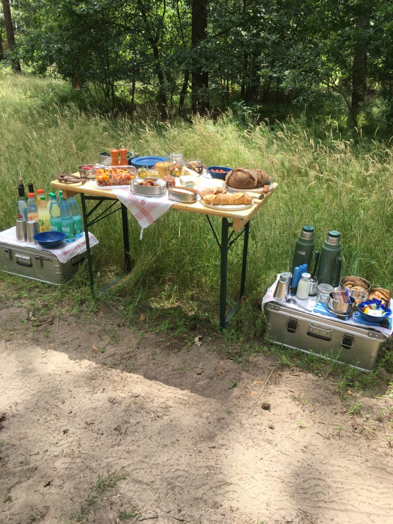 Picknick am Grünstreifen